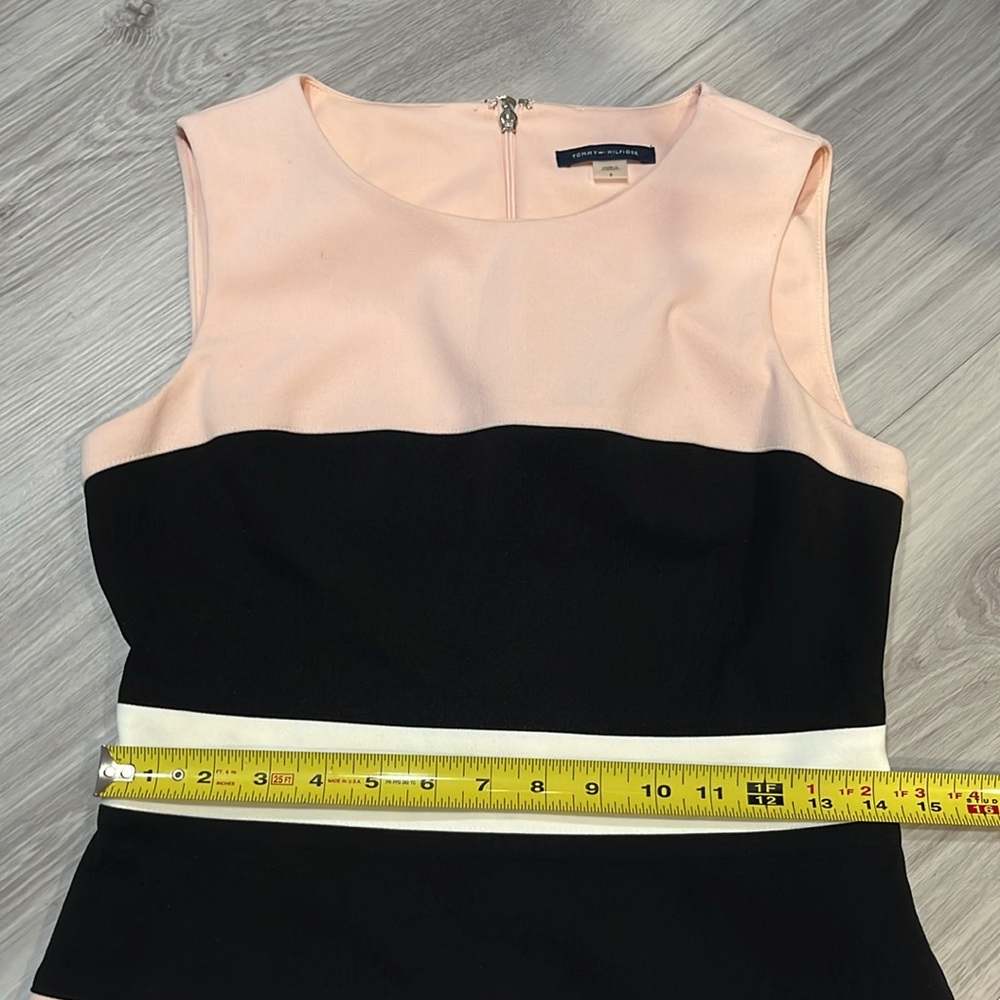 TOMMY HILFIGER Elegant Black and Pink Striped Dress - Picture 10 of 11